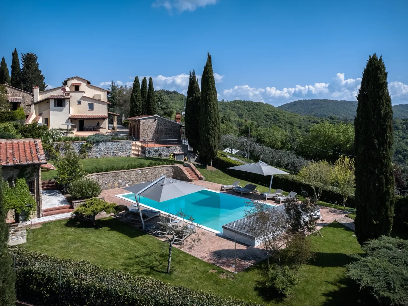 The casale and the hamlet from above